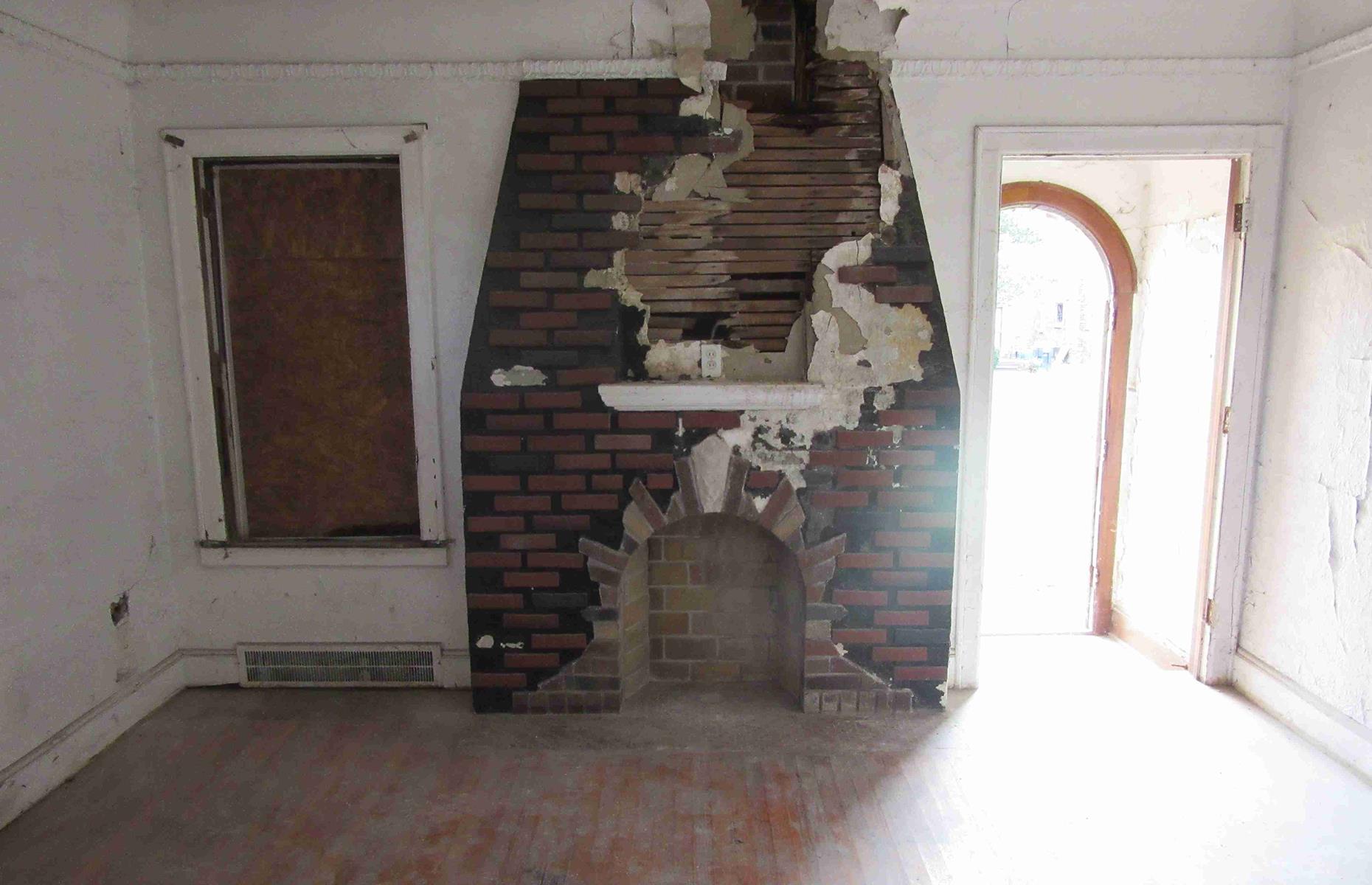 Arts and Crafts house, Detroit, Michigan, USA: $1,000 (£700)